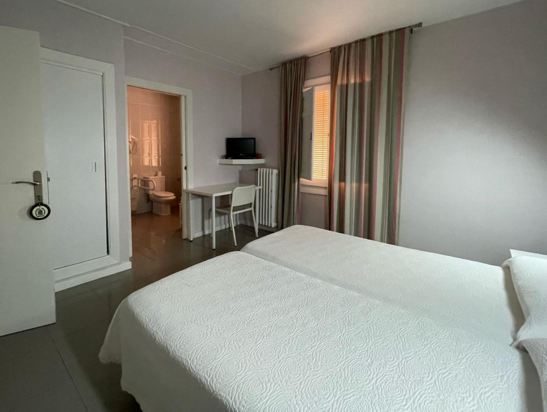 Hotel Fidalgo Calamocha Zewnętrze zdjęcie